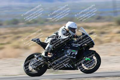 media/Nov-16-2025-Race Pace (Sun) [[8c5fa54630]]/Verified Riders/3-Turn 14 (1045am)/